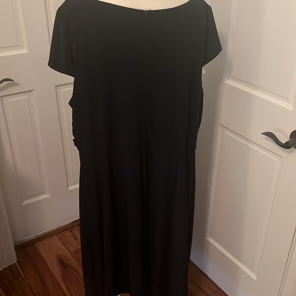 Dress - Picture 2 of 11